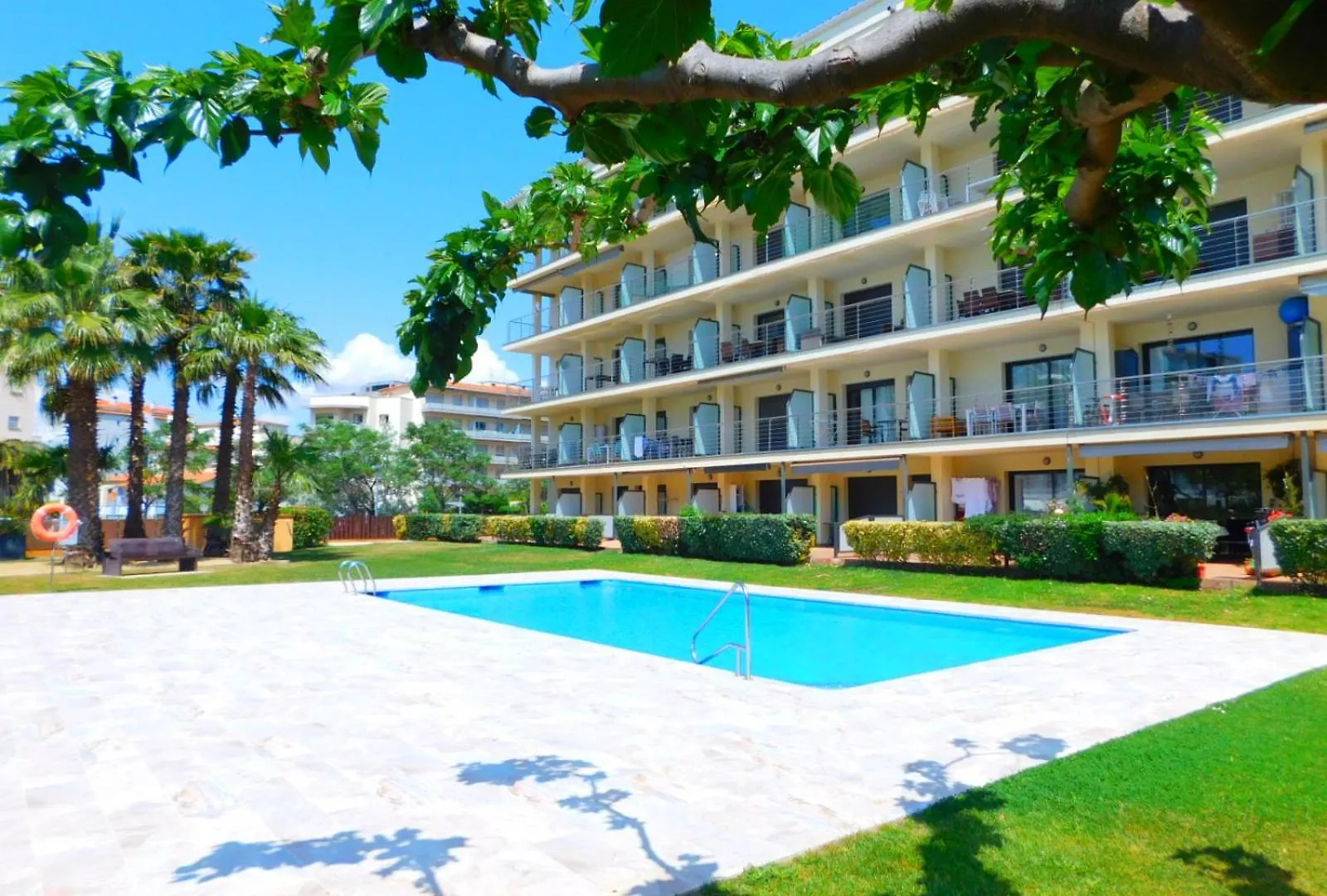 アパート Gmid Immo A221 Atico Duplex Con Piscina, Terraza Y Parking En Primera Linea De Mar ロザス